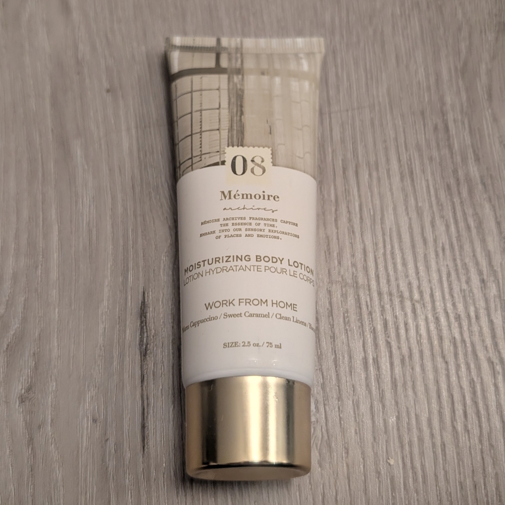 Memoire Archives Body Lotion in 08 Work From Home